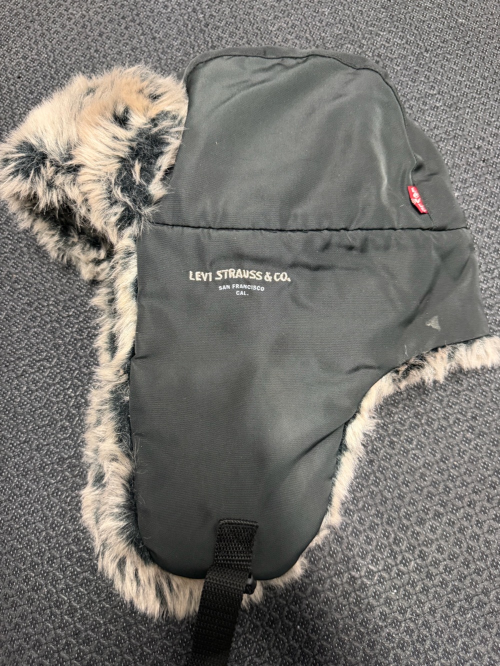 Men's Levi's Superior Warmth Trapper Hat With Snap Up Ear Flaps